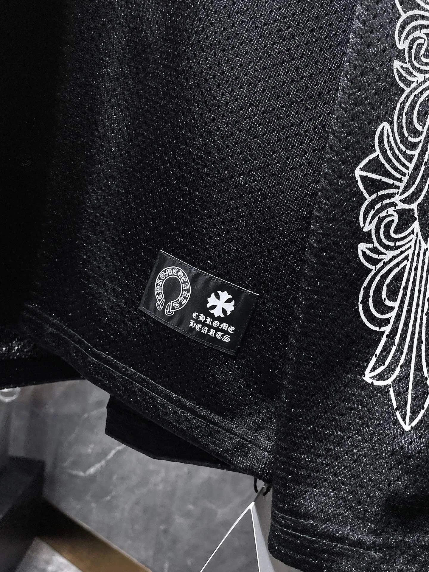 P216 Chrome Hearts 25ss customized version of the high-weight fabric of the jersey. Chrome mattyboy official website limited flower arm ice hockey jersey. Counter synchronization. Re-engraved version 1:1. Recommended color: black, limited blue, limited green. Number of yards: S, M, L, XL.
